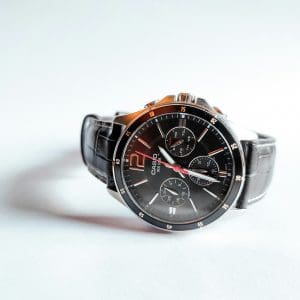 Men's watch. Silver with black face.